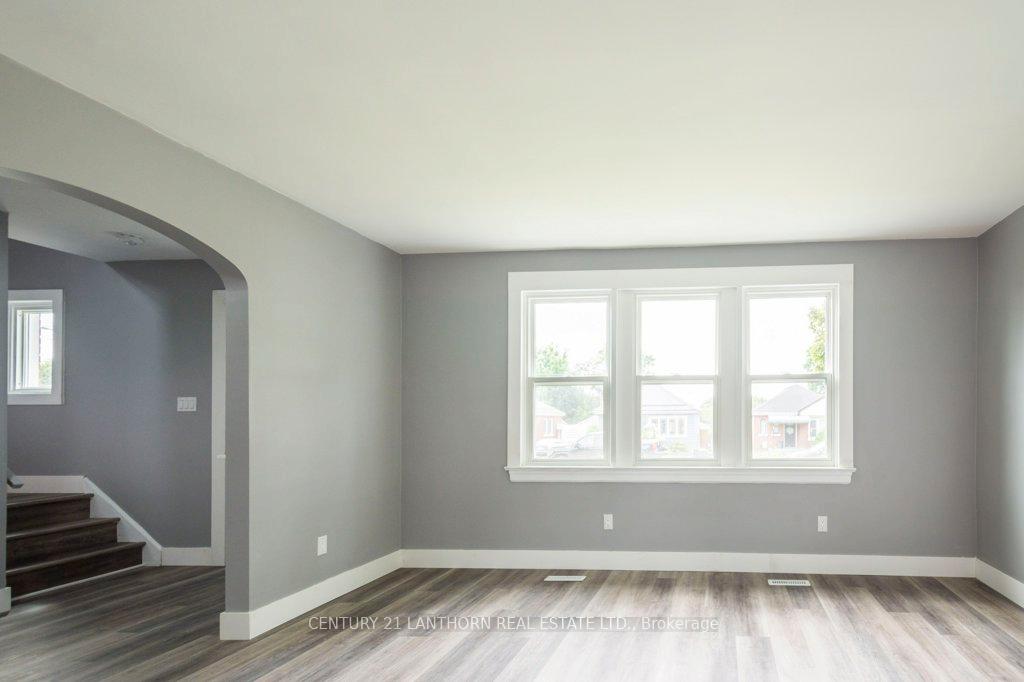 Photo 2 of Unit Unit A, 66 Crestview Avenue, Belleville, Belleville Ward — HOMEH