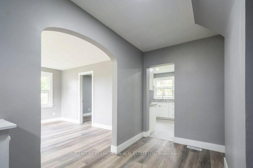 Photo 8 of Unit Unit A, 66 Crestview Avenue, Belleville, Belleville Ward — HOMEH