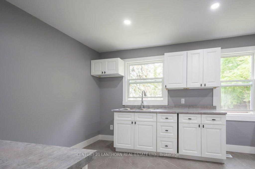 Photo 10 of Unit Unit A, 66 Crestview Avenue, Belleville, Belleville Ward — HOMEH