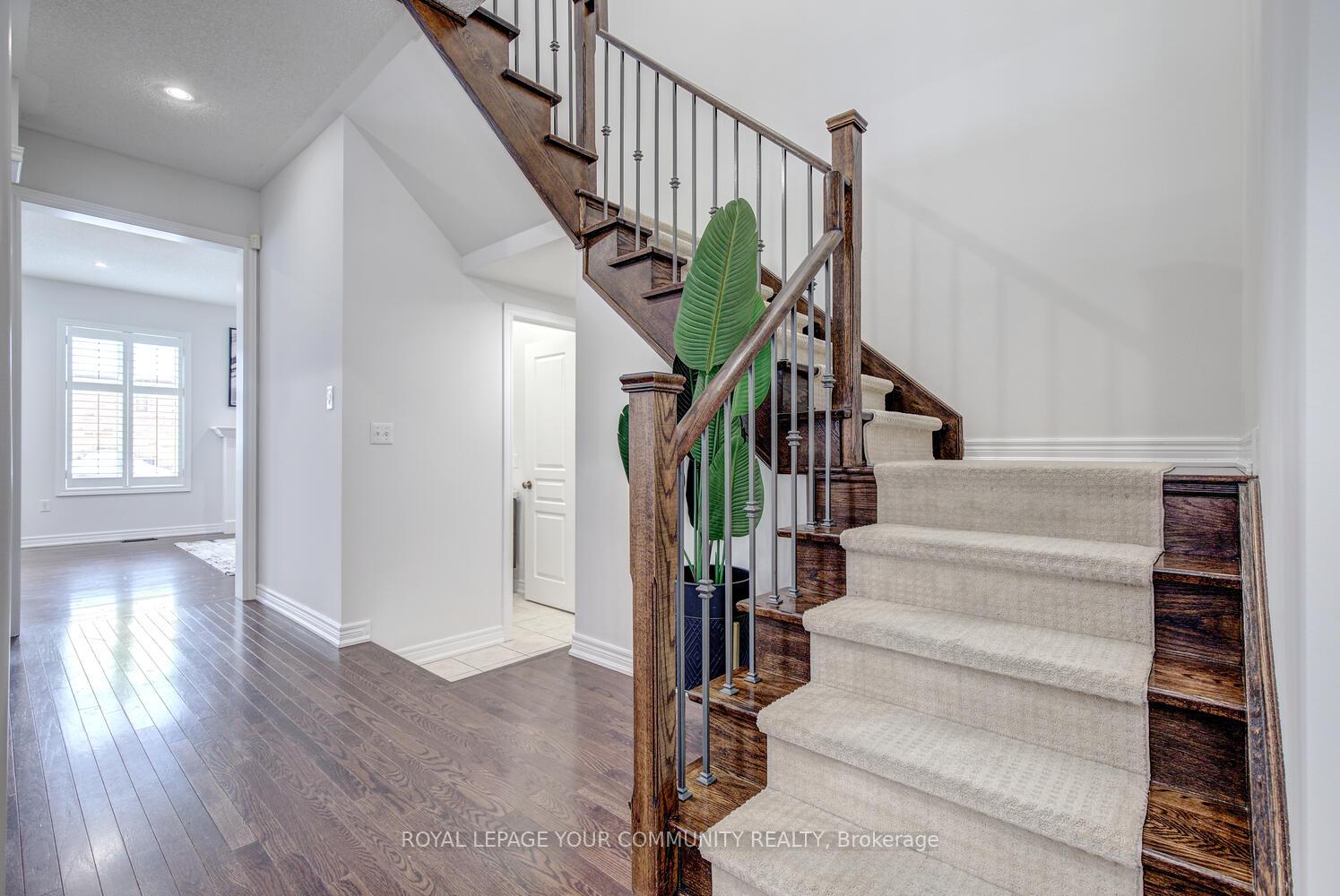 Photo 30 of 9 Lealinds Road, Vaughan, Patterson — HOMEH