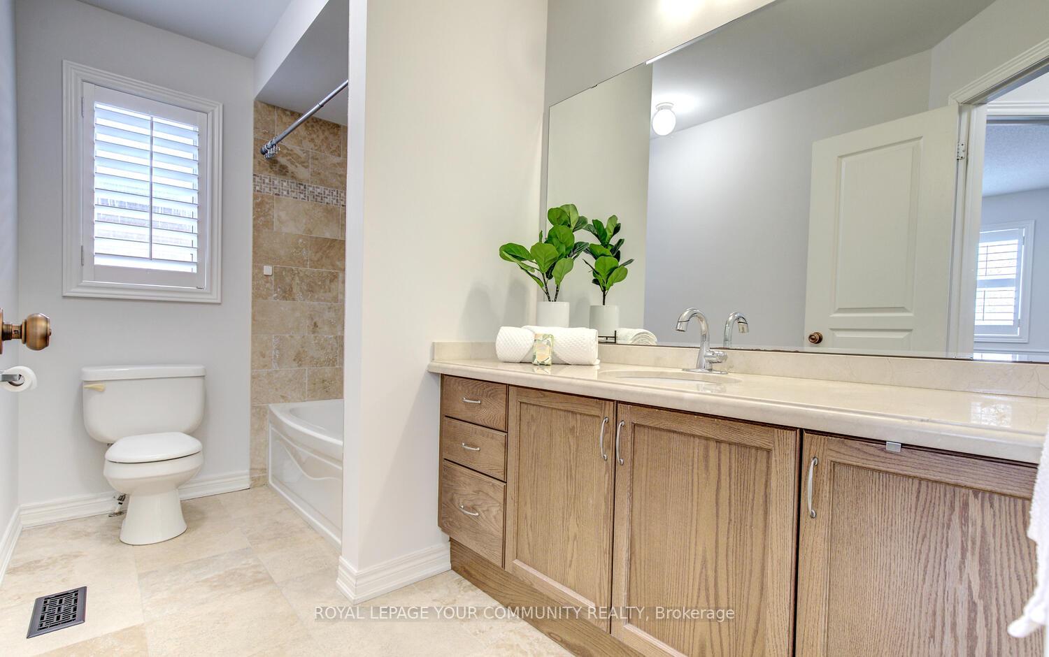 Photo 37 of 9 Lealinds Road, Vaughan, Patterson — HOMEH