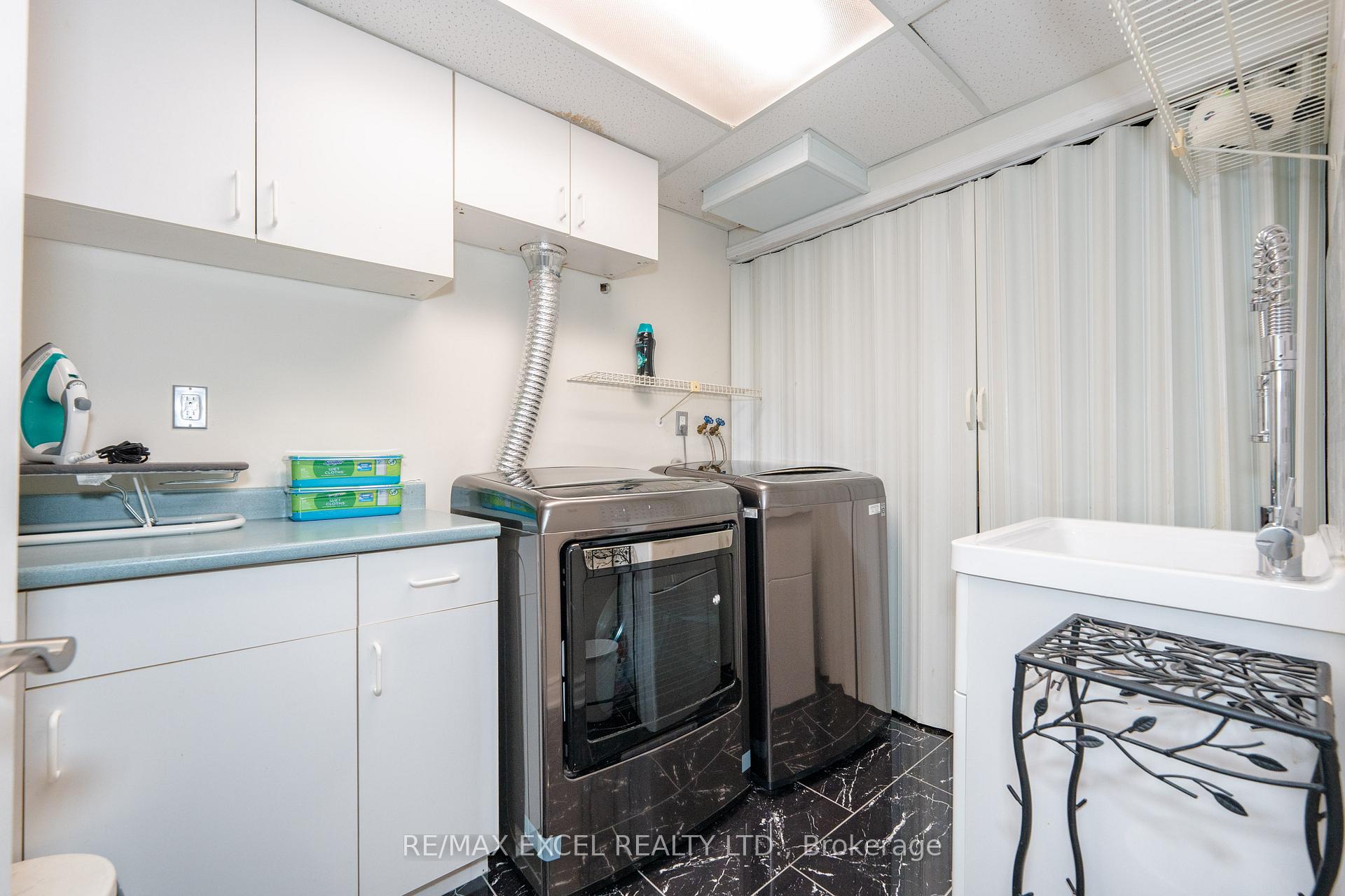 Photo 15 of 72 Croteau Crescent, Vaughan, Crestwood-Springfarm-Yorkhill — HOMEH