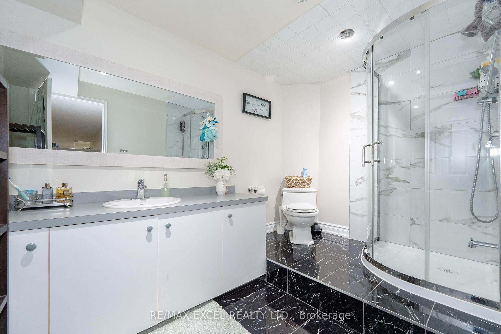 Photo 16 of 72 Croteau Crescent, Vaughan, Crestwood-Springfarm-Yorkhill — HOMEH