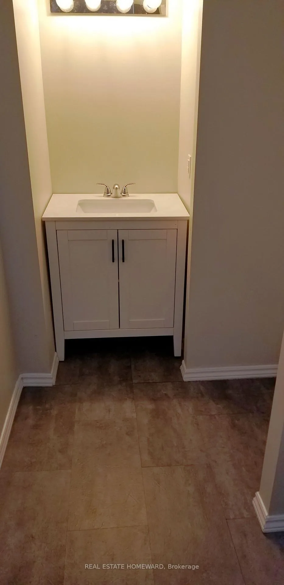 Photo 5 of Unit 3-73, 71 Mary Street, Barrie, City Centre — HOMEH