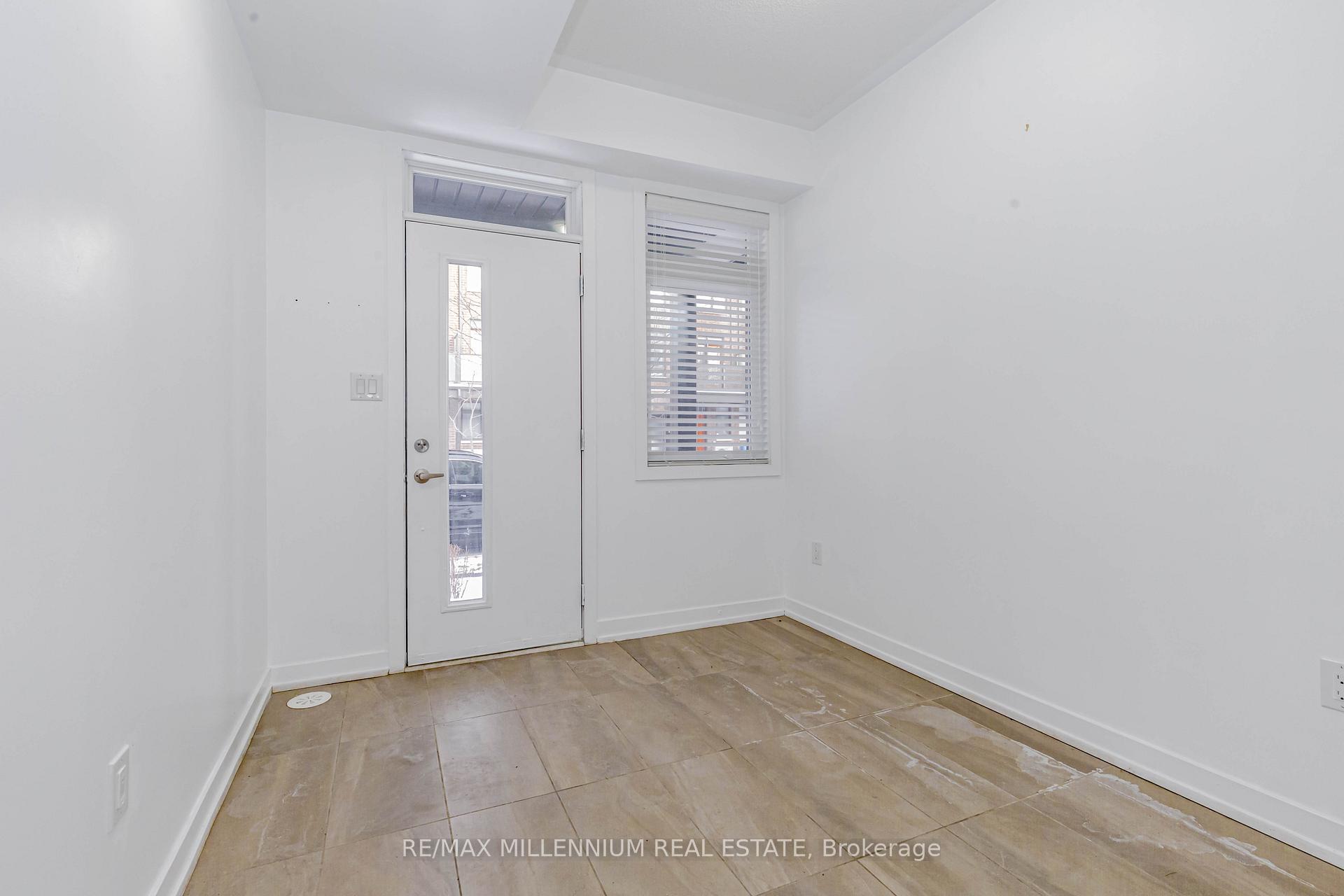 Photo 6 of 6 Lochlin Street, Vaughan, Vaughan Grove — HOMEH