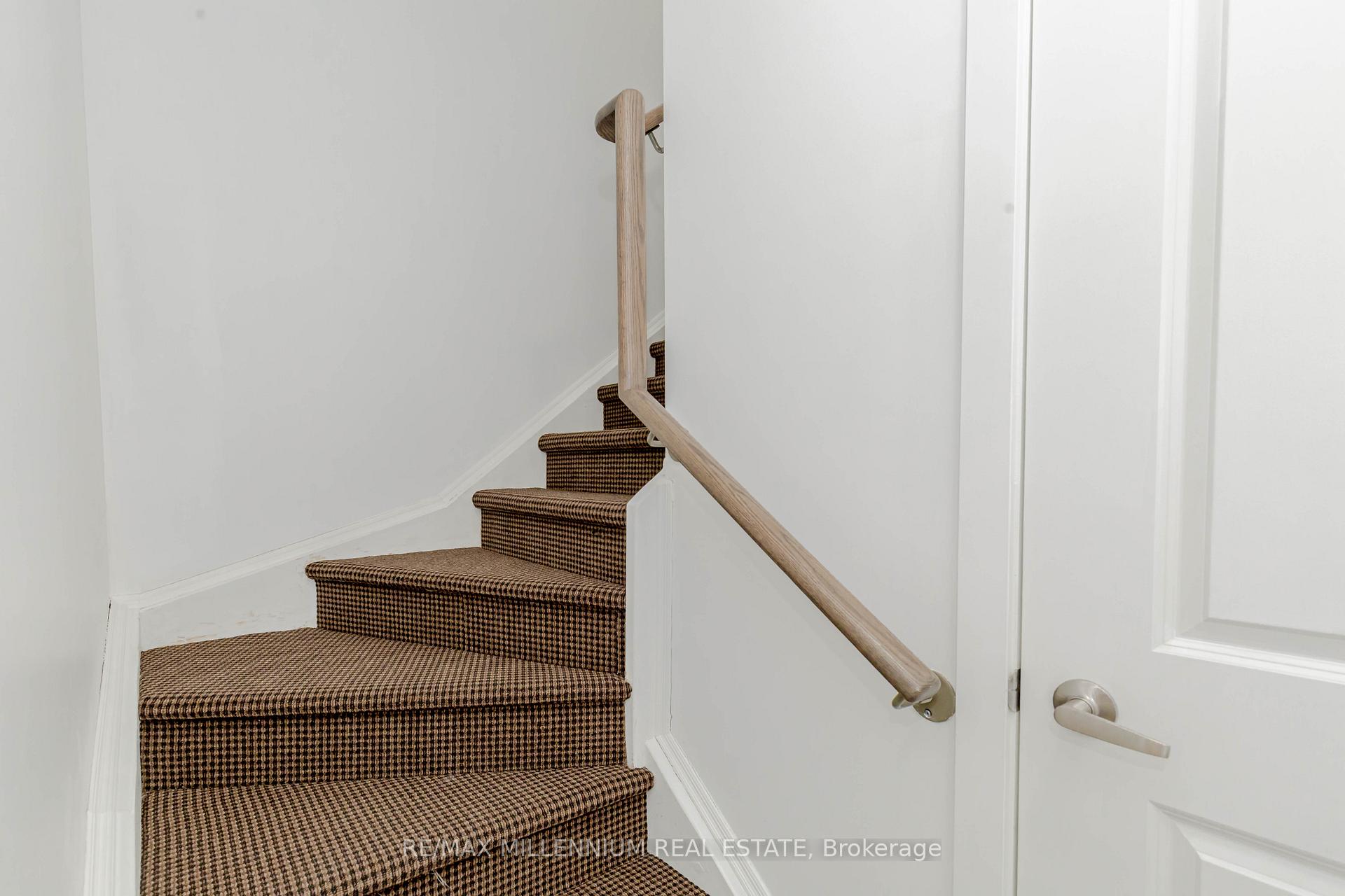 Photo 11 of 6 Lochlin Street, Vaughan, Vaughan Grove — HOMEH