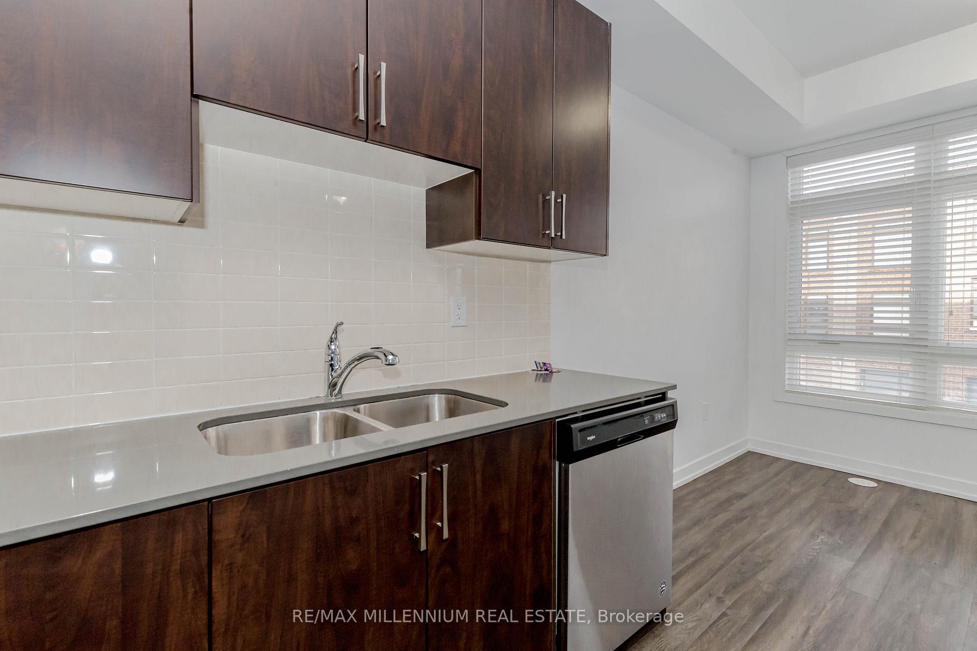 Photo 18 of 6 Lochlin Street, Vaughan, Vaughan Grove — HOMEH