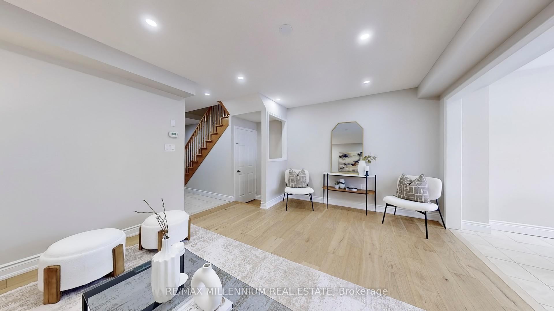 Photo 7 of 80 Keystar Court, Vaughan, Vellore Village — HOMEH