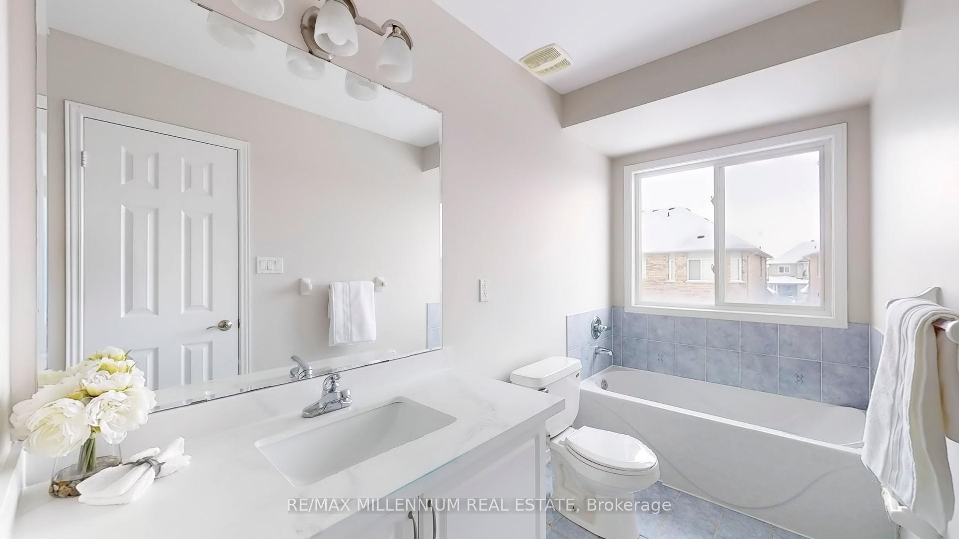 Photo 23 of 80 Keystar Court, Vaughan, Vellore Village — HOMEH
