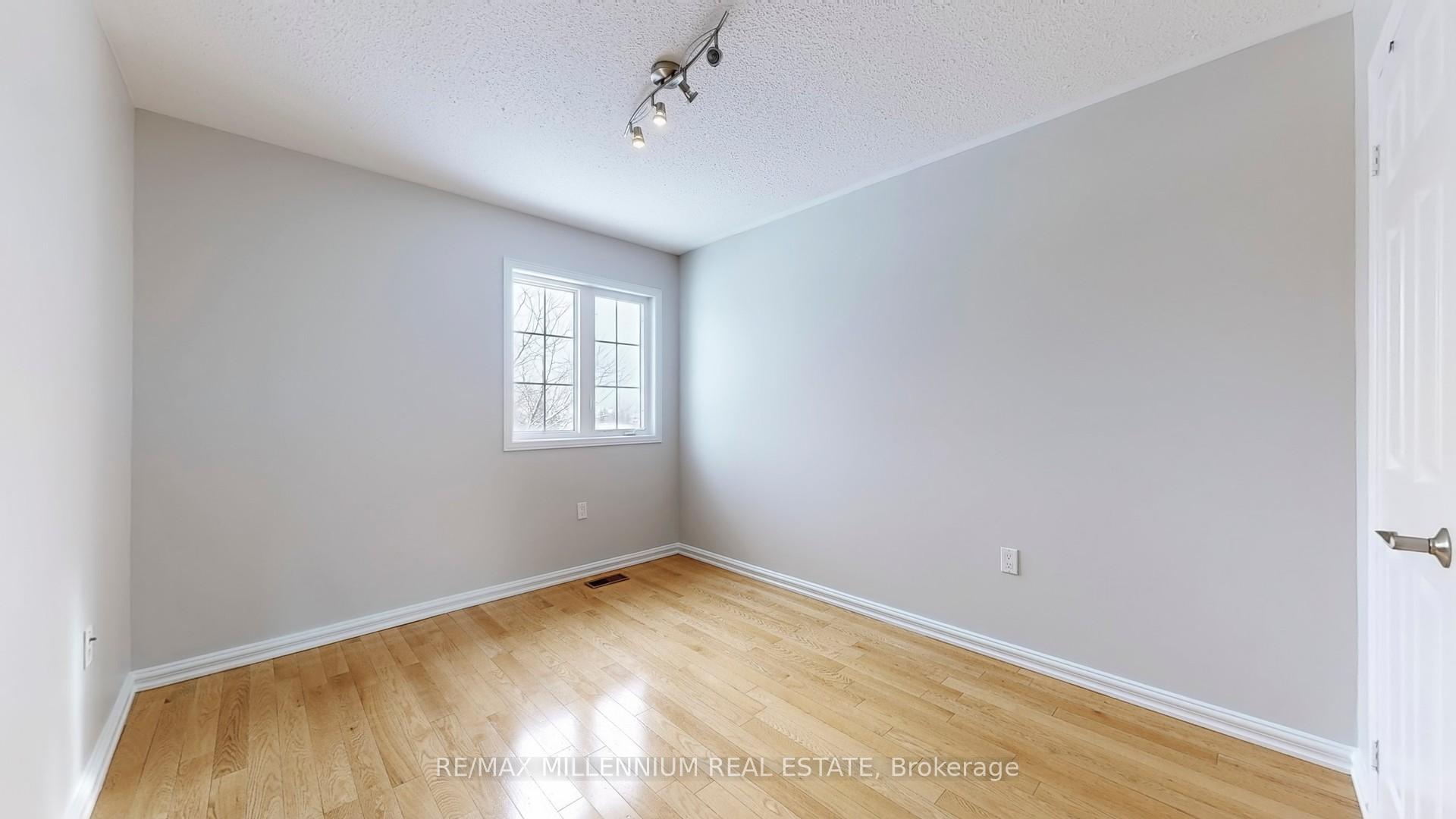 Photo 26 of 80 Keystar Court, Vaughan, Vellore Village — HOMEH
