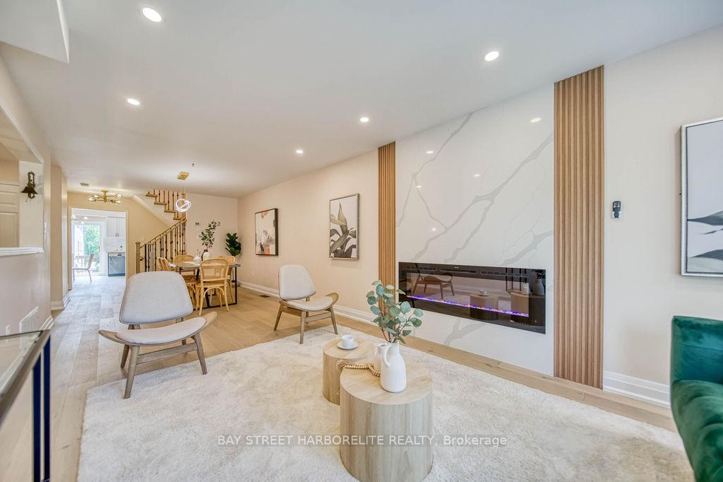 Photo 1 of 63 Sassafras Circle, Vaughan, Patterson — HOMEH