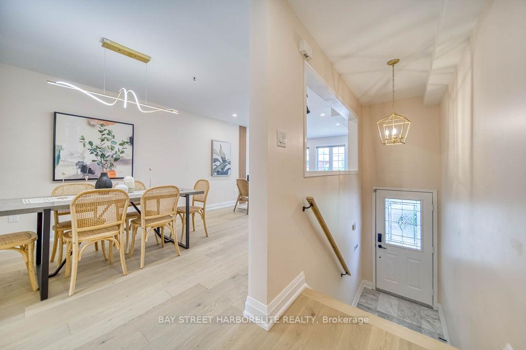 Photo 4 of 63 Sassafras Circle, Vaughan, Patterson — HOMEH