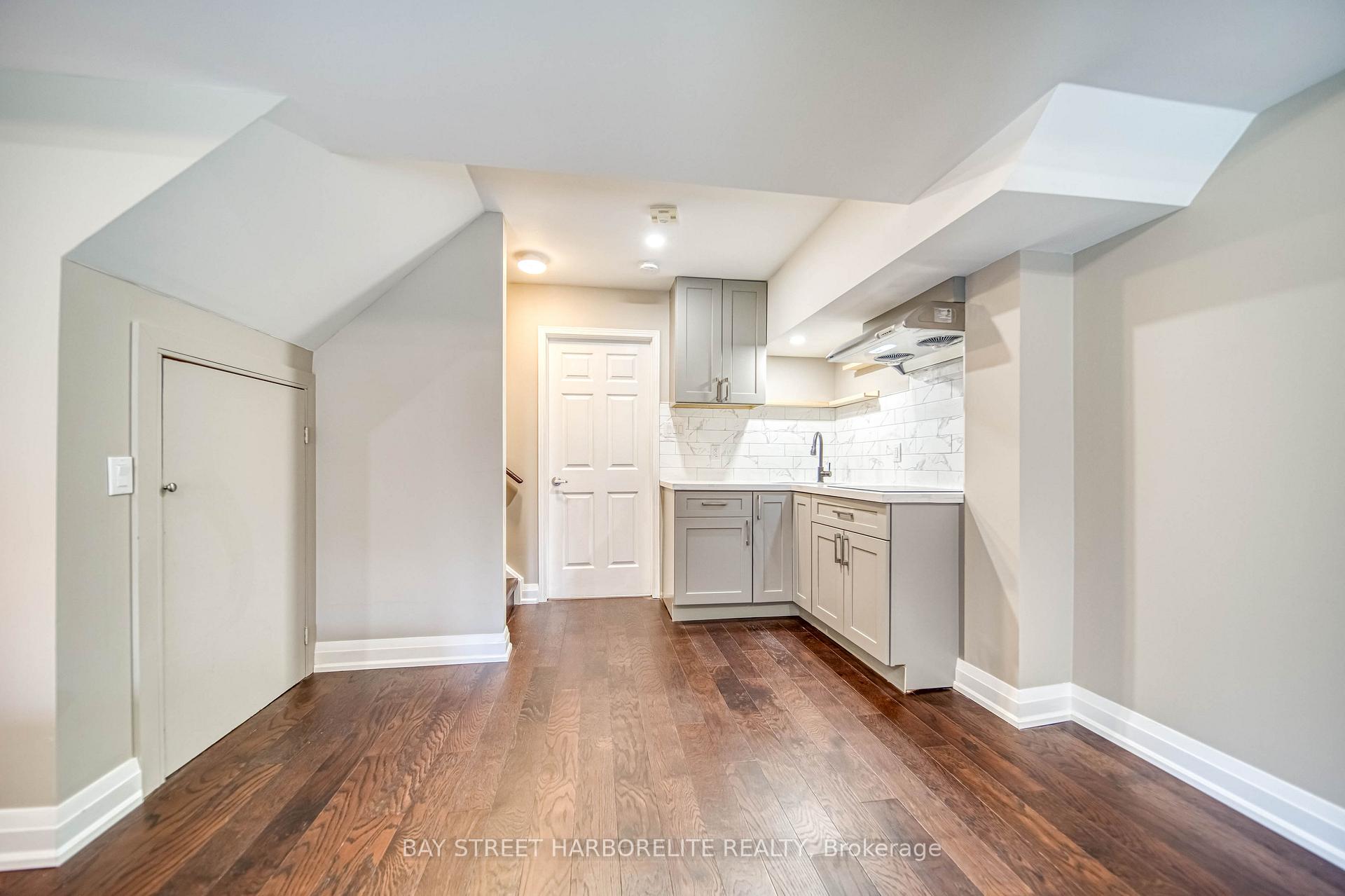 Photo 25 of 63 Sassafras Circle, Vaughan, Patterson — HOMEH