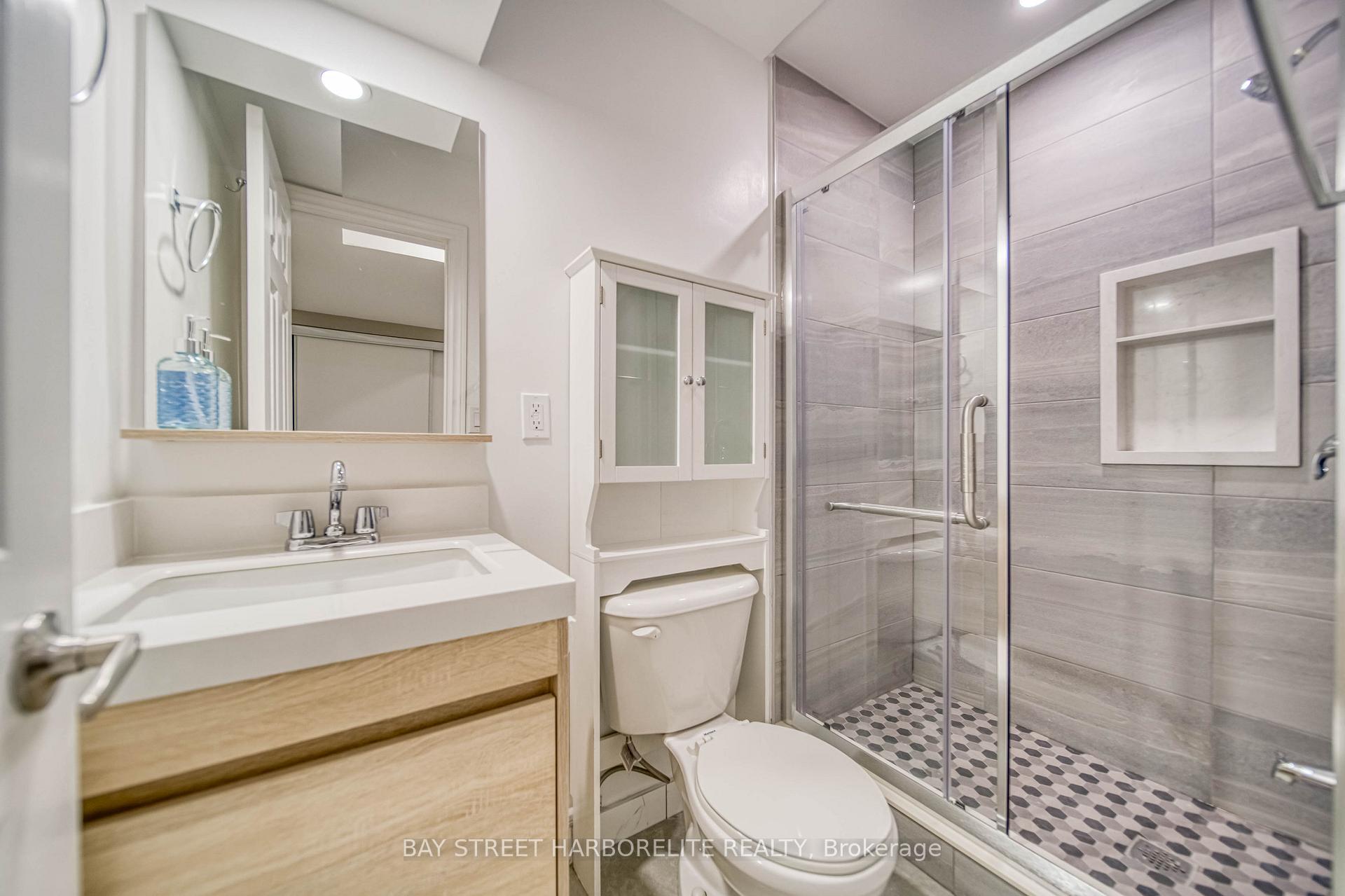 Photo 26 of 63 Sassafras Circle, Vaughan, Patterson — HOMEH
