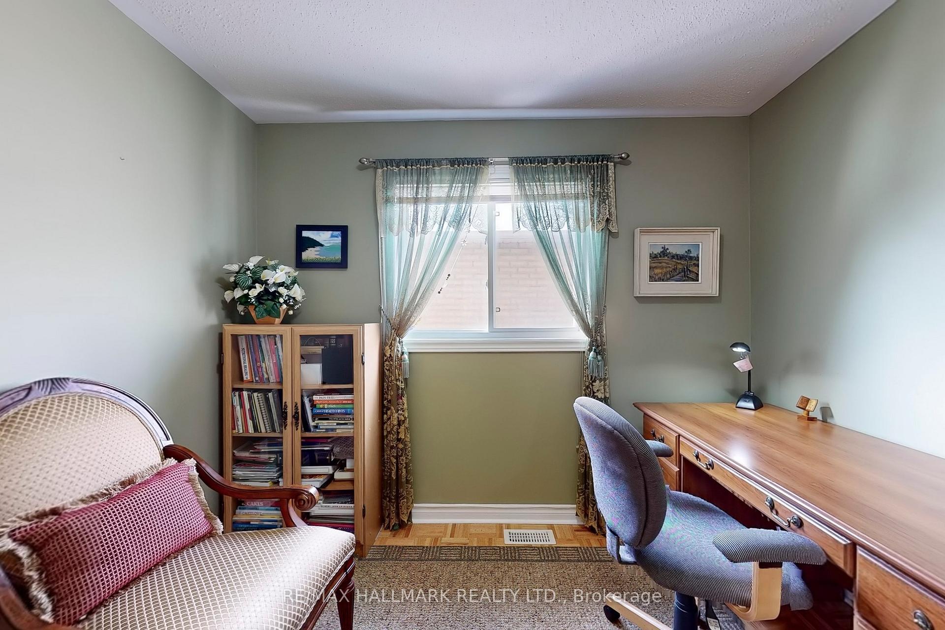 Photo 26 of 68 Beaverbrook Crescent, Vaughan, Rural Vaughan — HOMEH