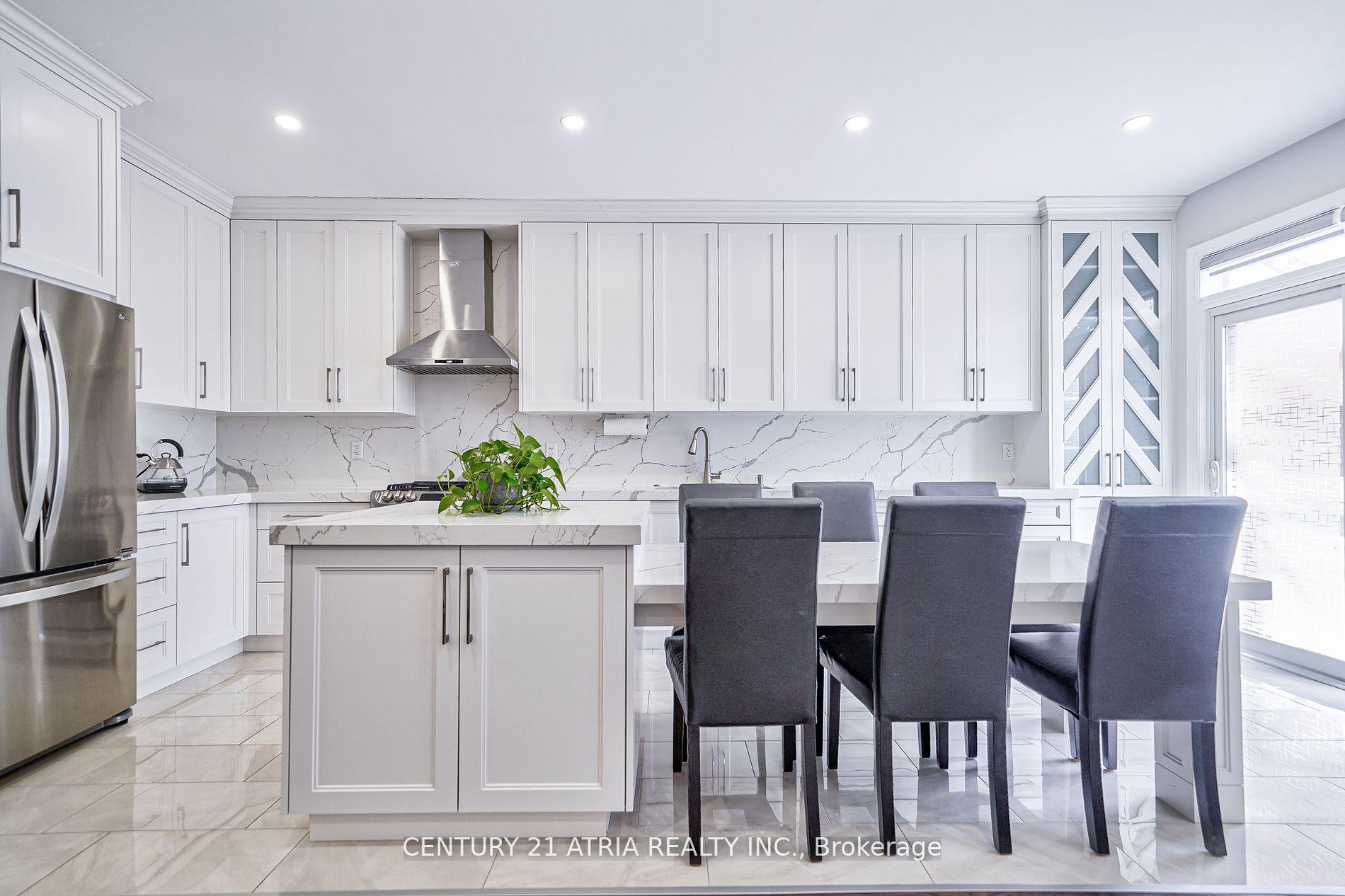 Photo 13 of 25 Gauguin Avenue, Vaughan, Patterson — HOMEH