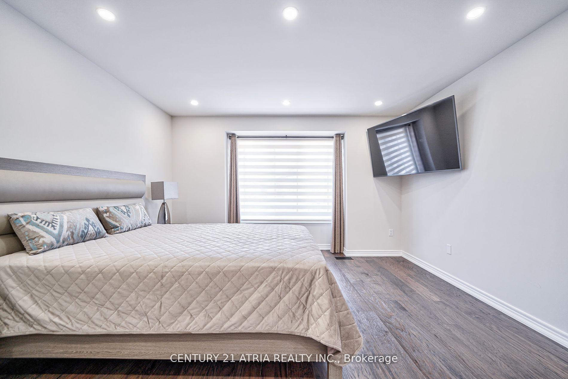 Photo 25 of 25 Gauguin Avenue, Vaughan, Patterson — HOMEH