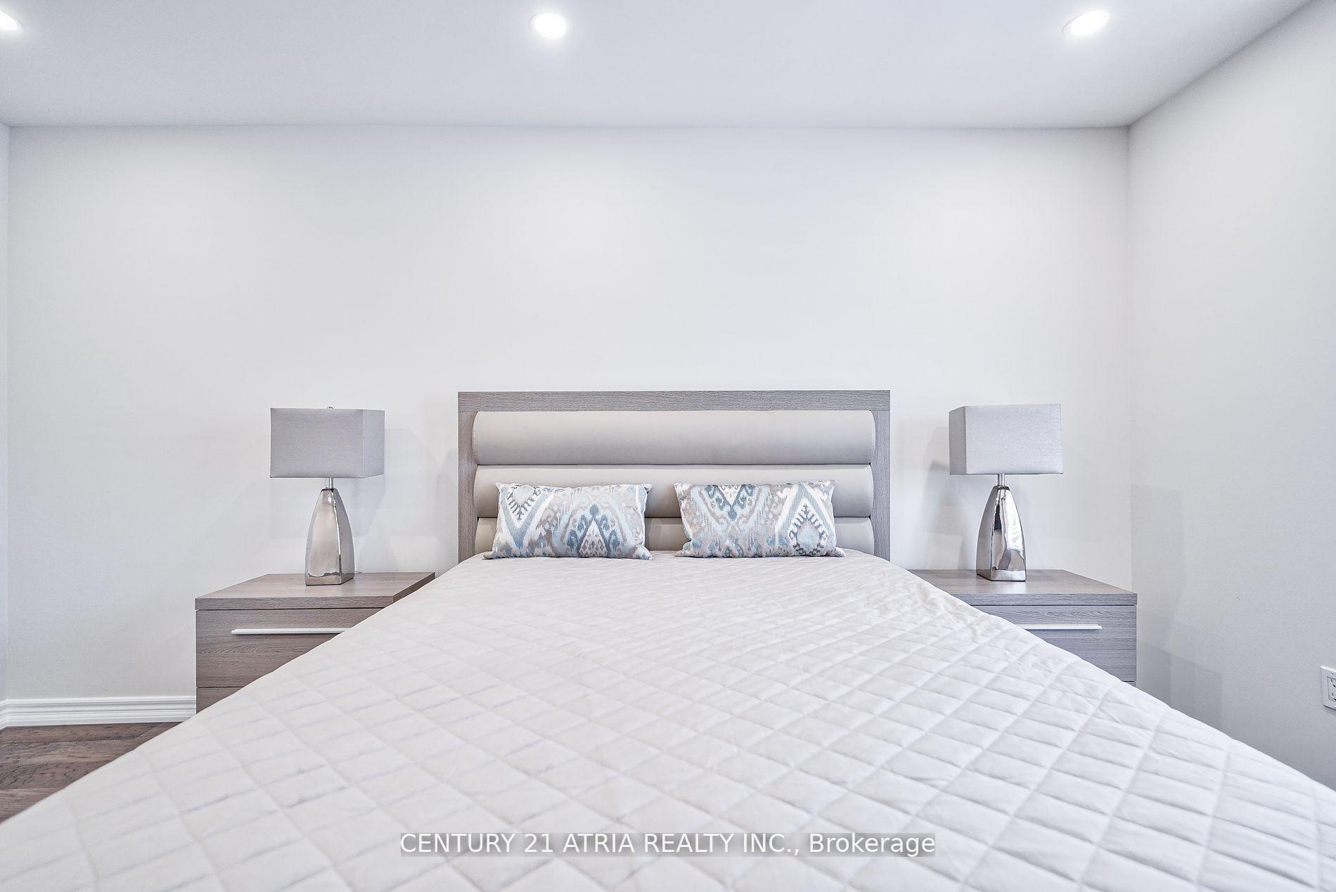 Photo 26 of 25 Gauguin Avenue, Vaughan, Patterson — HOMEH