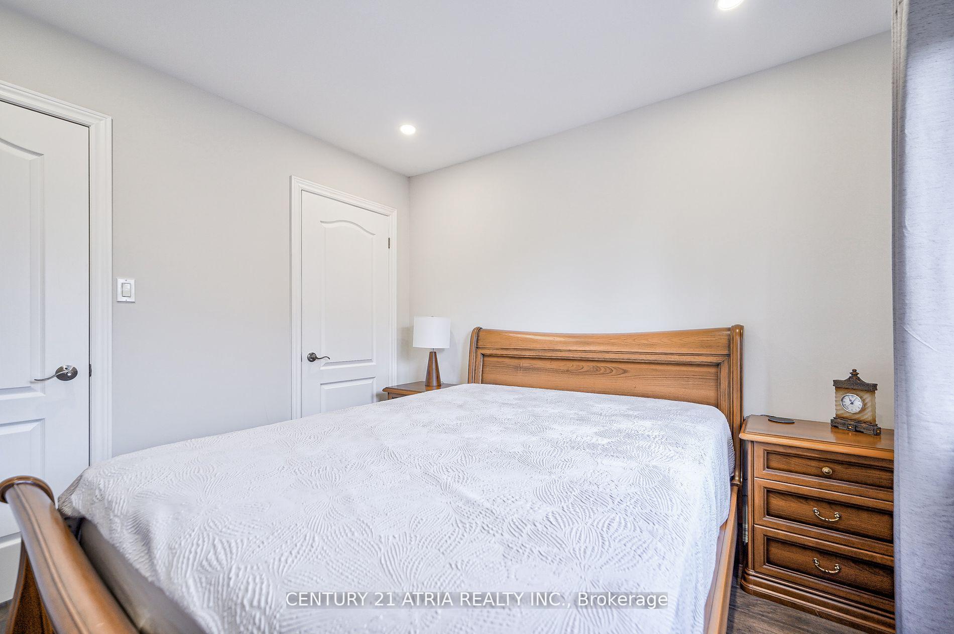 Photo 31 of 25 Gauguin Avenue, Vaughan, Patterson — HOMEH