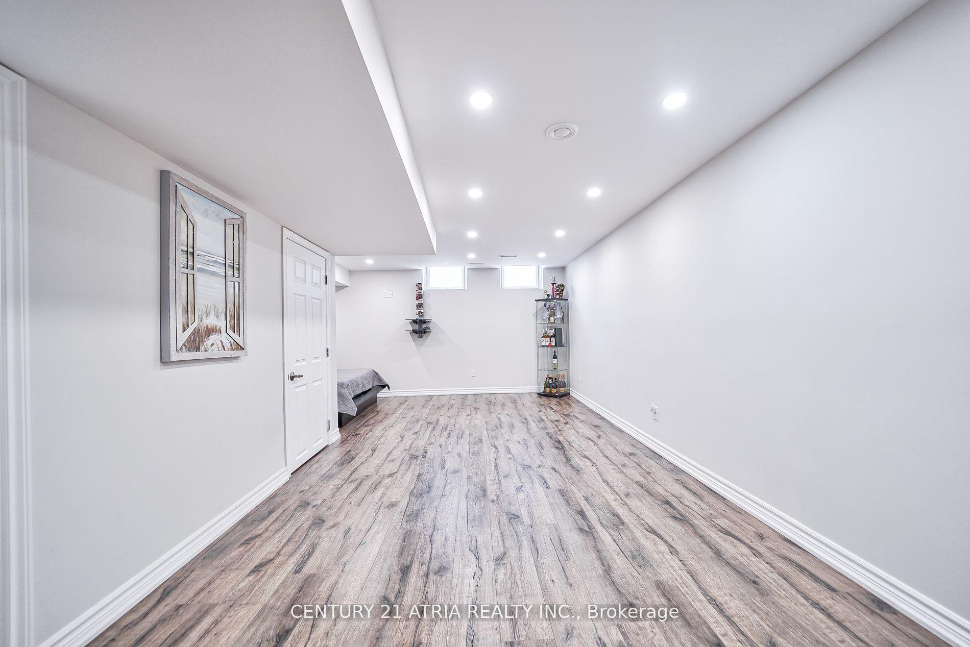 Photo 35 of 25 Gauguin Avenue, Vaughan, Patterson — HOMEH
