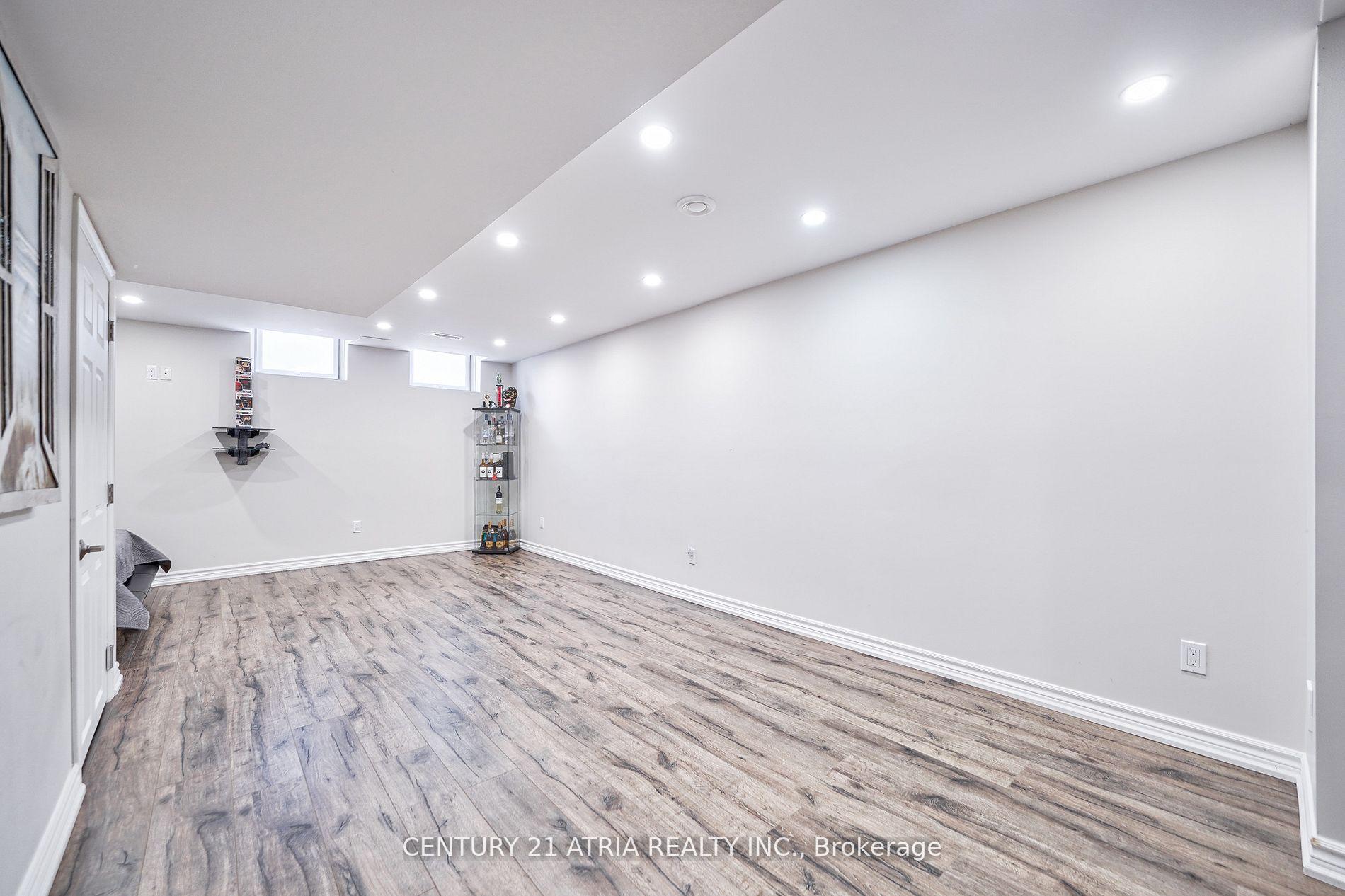 Photo 36 of 25 Gauguin Avenue, Vaughan, Patterson — HOMEH