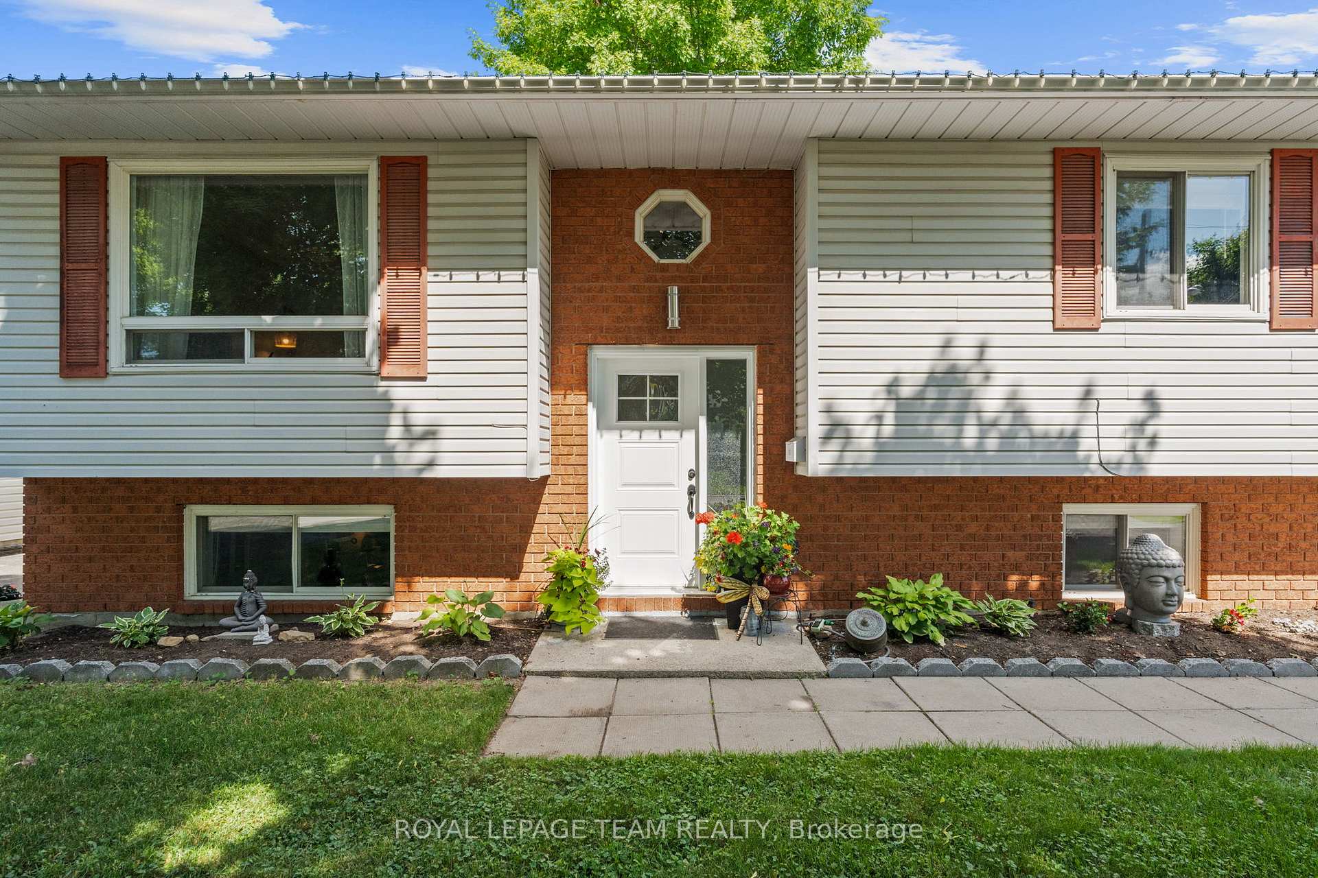 Photo 2 of 151 Nelson Street, Carleton Place — HOMEH
