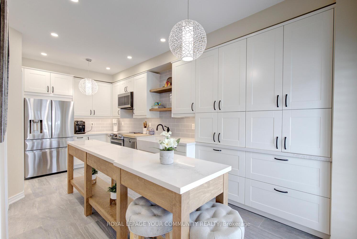 Photo 8 of 115 Mahogany Forest Drive, Vaughan, Patterson — HOMEH