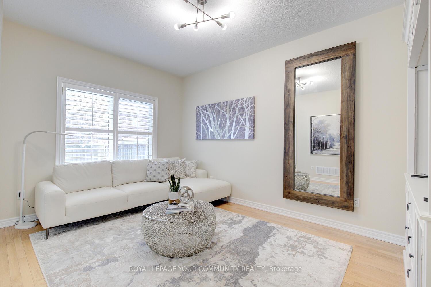 Photo 17 of 115 Mahogany Forest Drive, Vaughan, Patterson — HOMEH