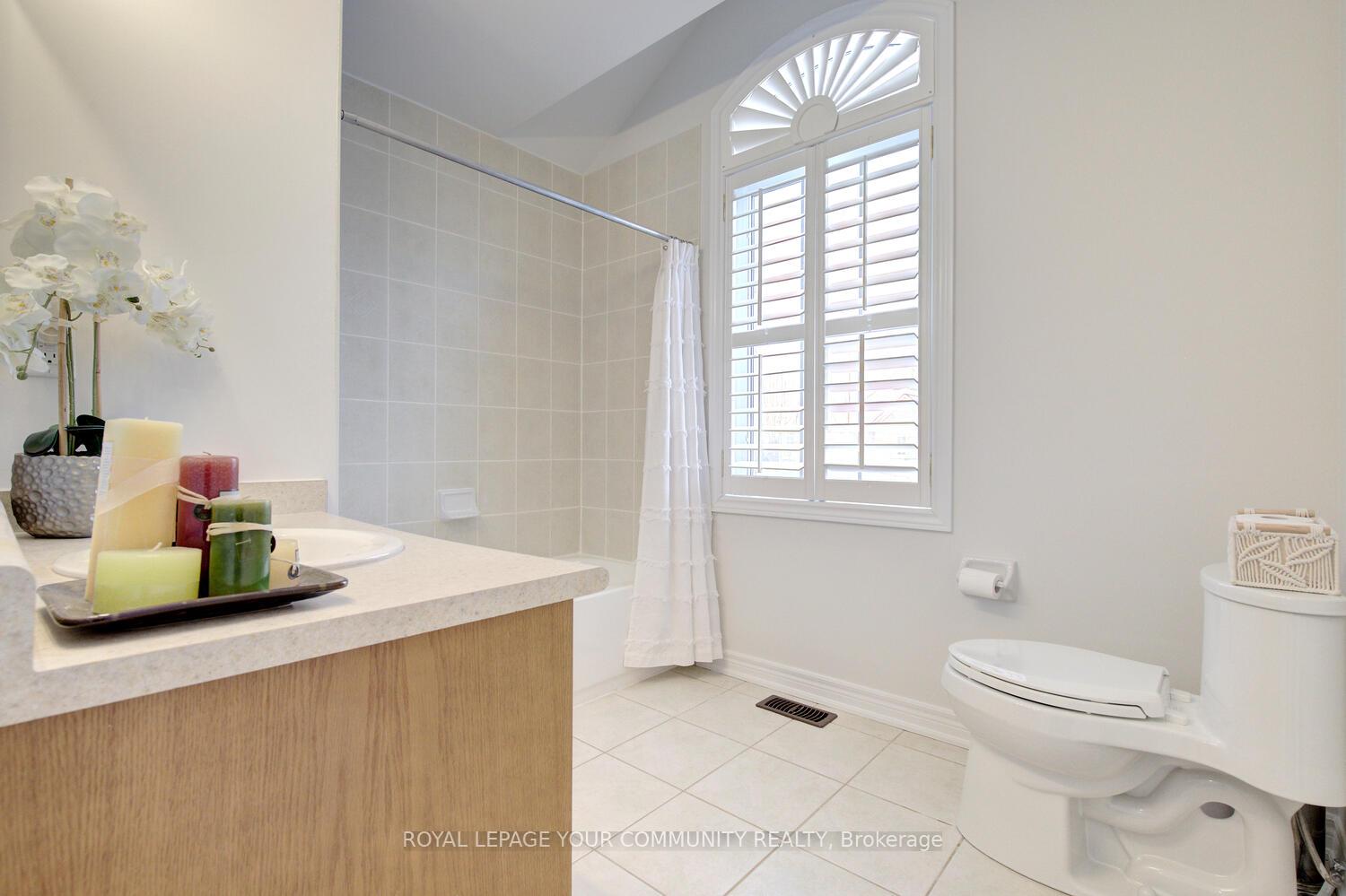 Photo 33 of 115 Mahogany Forest Drive, Vaughan, Patterson — HOMEH