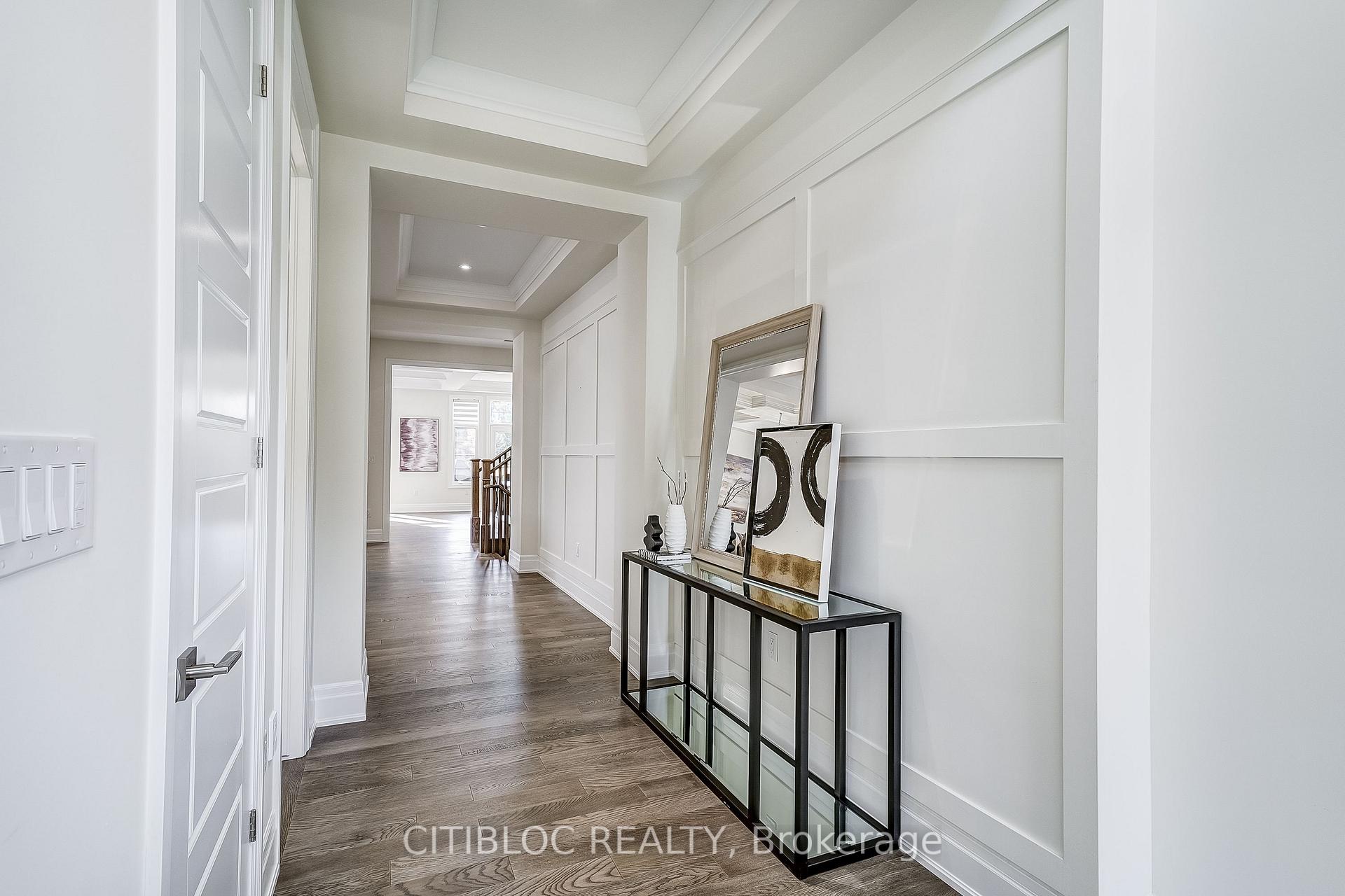 Photo 4 of 157 Klein Mills Road, Vaughan, Kleinburg — HOMEH