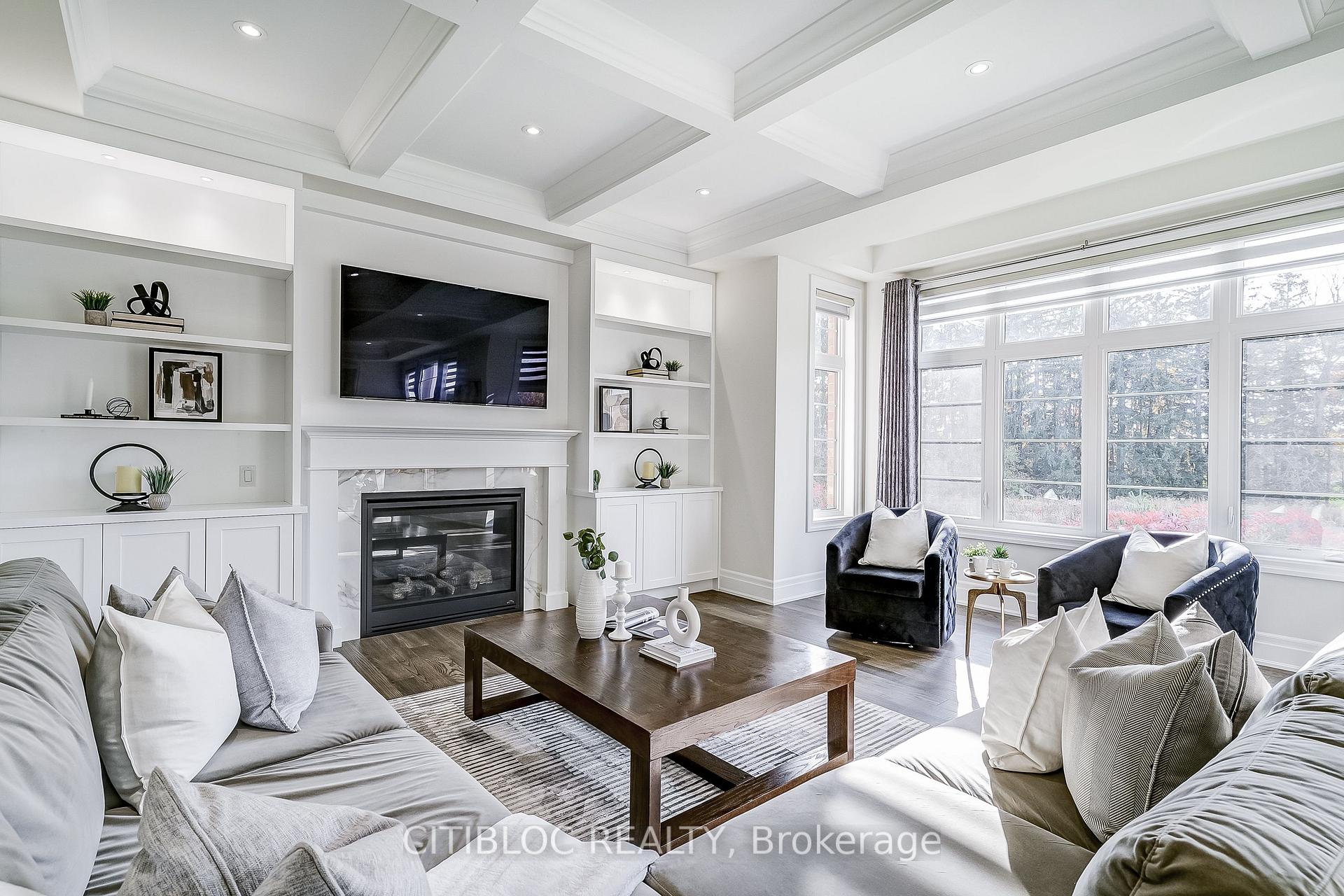 Photo 10 of 157 Klein Mills Road, Vaughan, Kleinburg — HOMEH