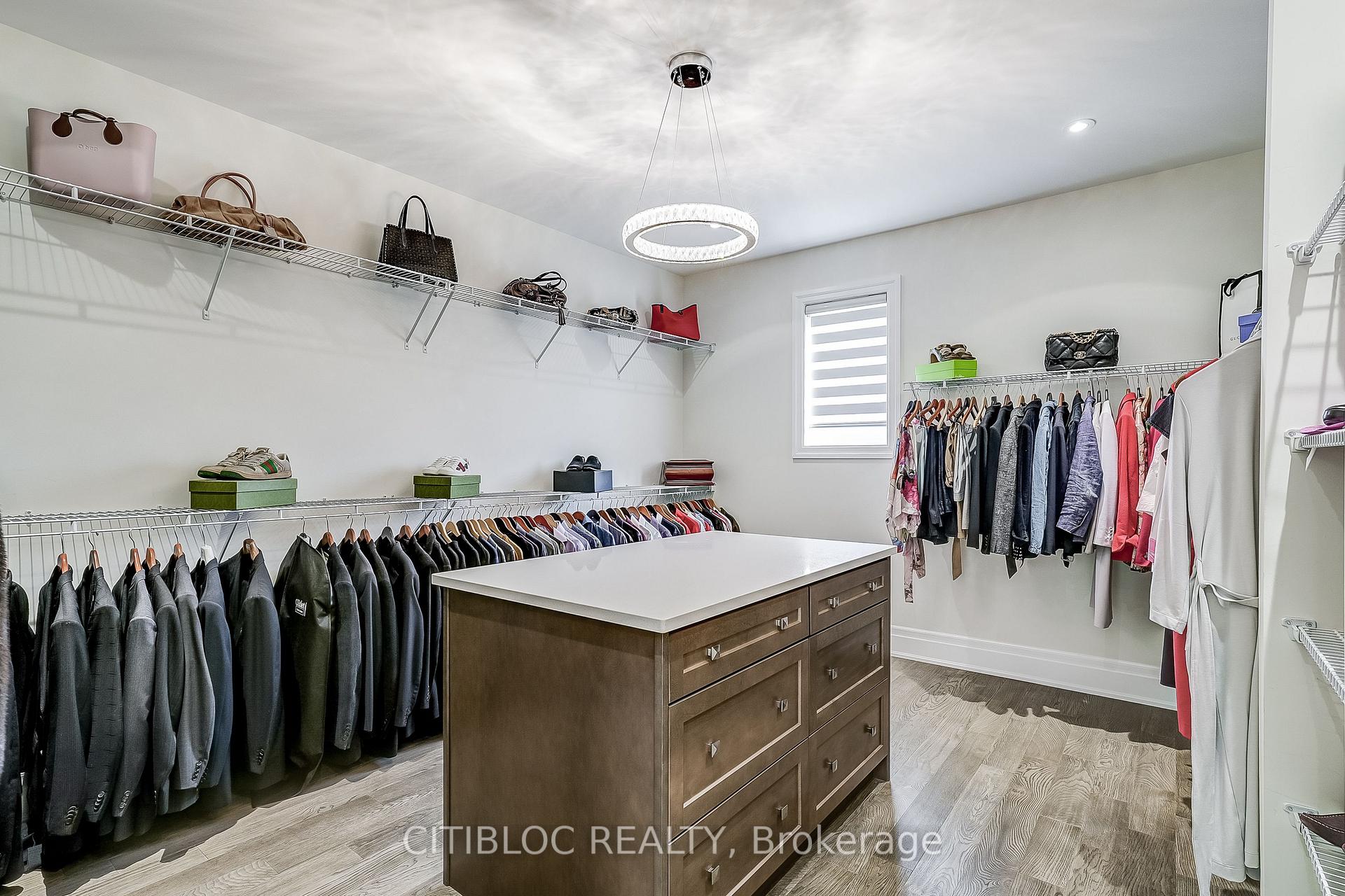 Photo 23 of 157 Klein Mills Road, Vaughan, Kleinburg — HOMEH