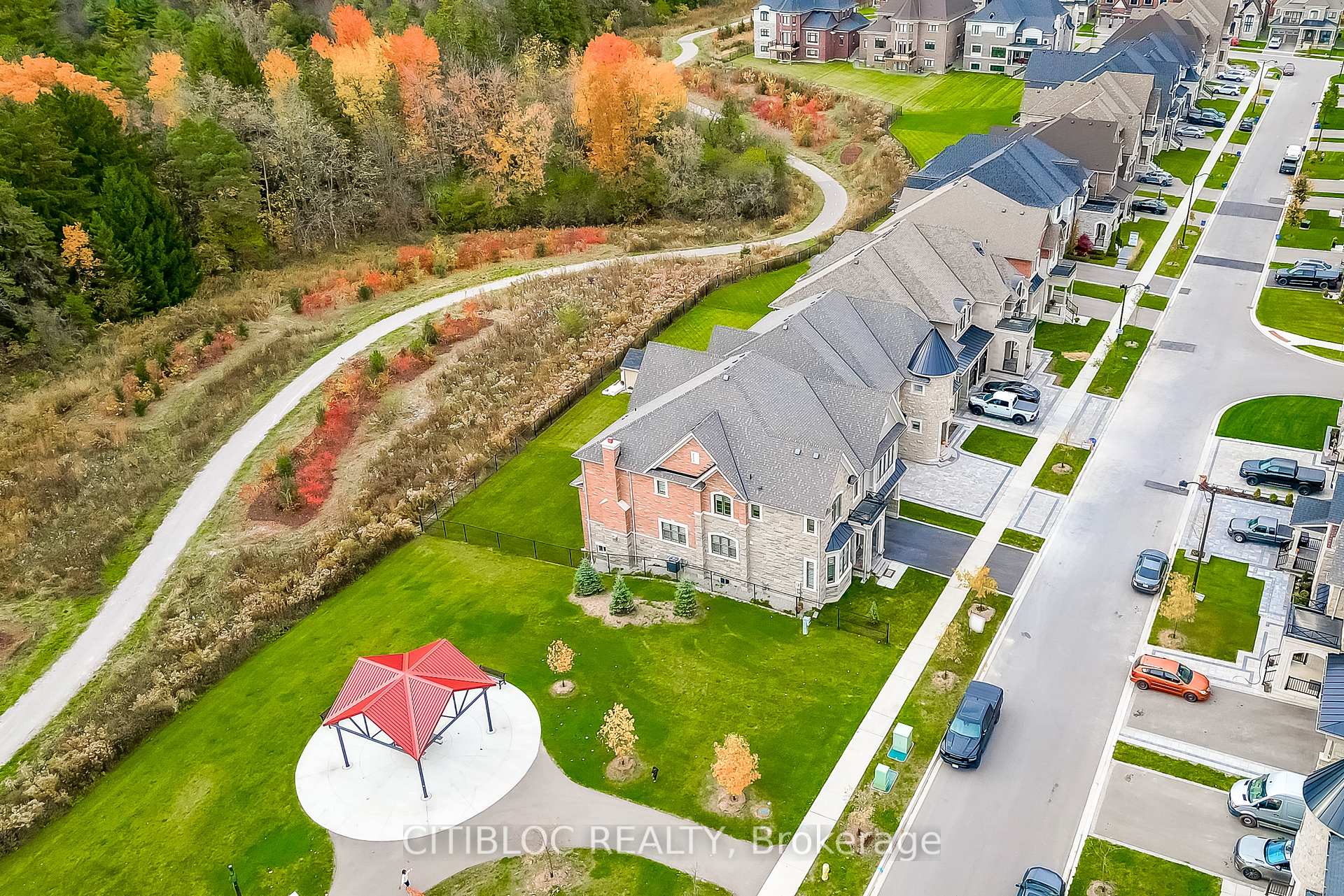 Photo 36 of 157 Klein Mills Road, Vaughan, Kleinburg — HOMEH