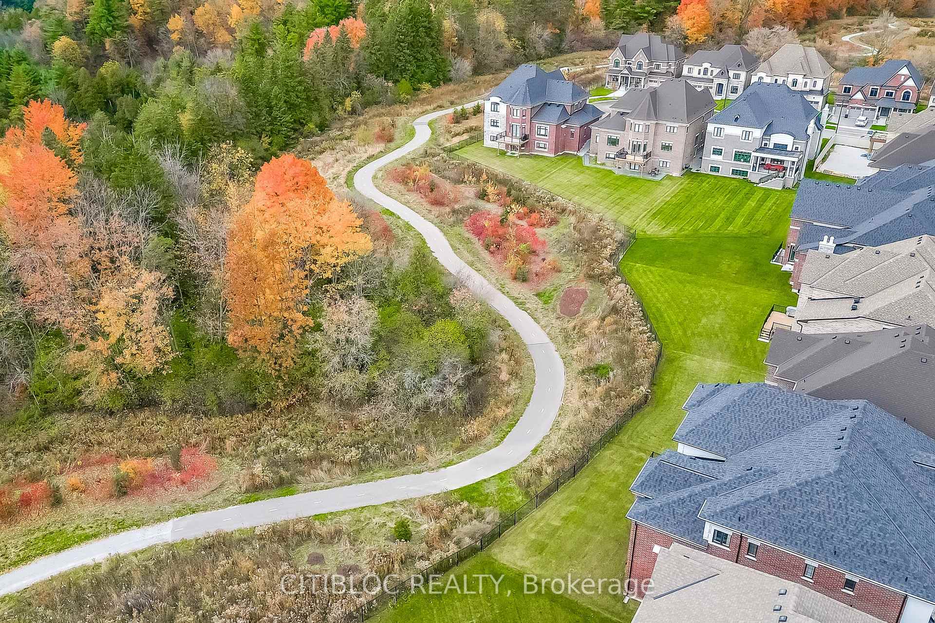 Photo 37 of 157 Klein Mills Road, Vaughan, Kleinburg — HOMEH