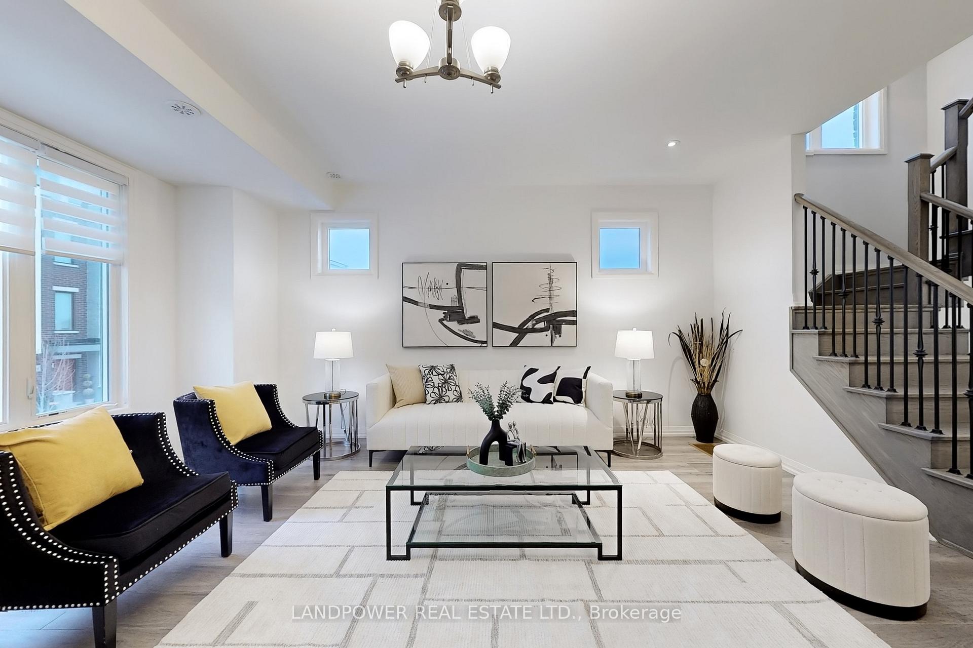 Photo 3 of 26 Canner Court, Vaughan, Patterson — HOMEH