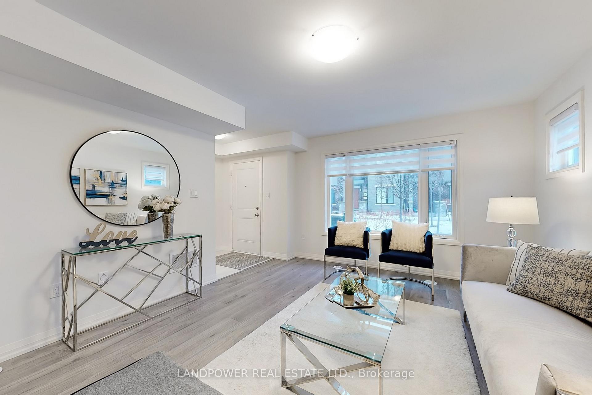 Photo 5 of 26 Canner Court, Vaughan, Patterson — HOMEH