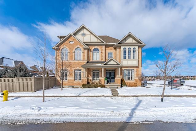 Photo 3 of 66 Killington Avenue, Vaughan, Kleinburg — HOMEH