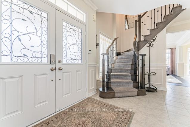 Photo 5 of 66 Killington Avenue, Vaughan, Kleinburg — HOMEH