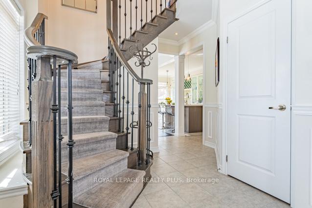 Photo 6 of 66 Killington Avenue, Vaughan, Kleinburg — HOMEH