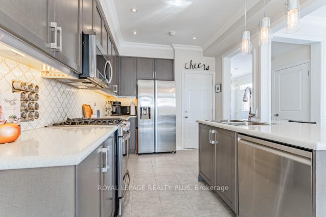 Photo 15 of 66 Killington Avenue, Vaughan, Kleinburg — HOMEH