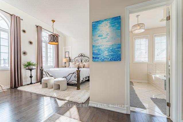 Photo 23 of 66 Killington Avenue, Vaughan, Kleinburg — HOMEH