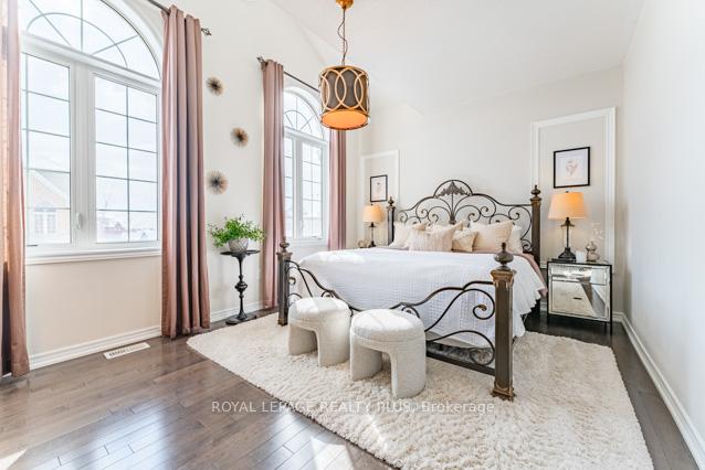Photo 24 of 66 Killington Avenue, Vaughan, Kleinburg — HOMEH