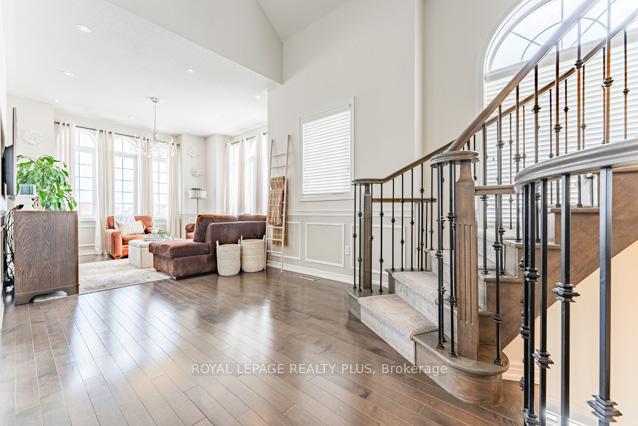 Photo 28 of 66 Killington Avenue, Vaughan, Kleinburg — HOMEH