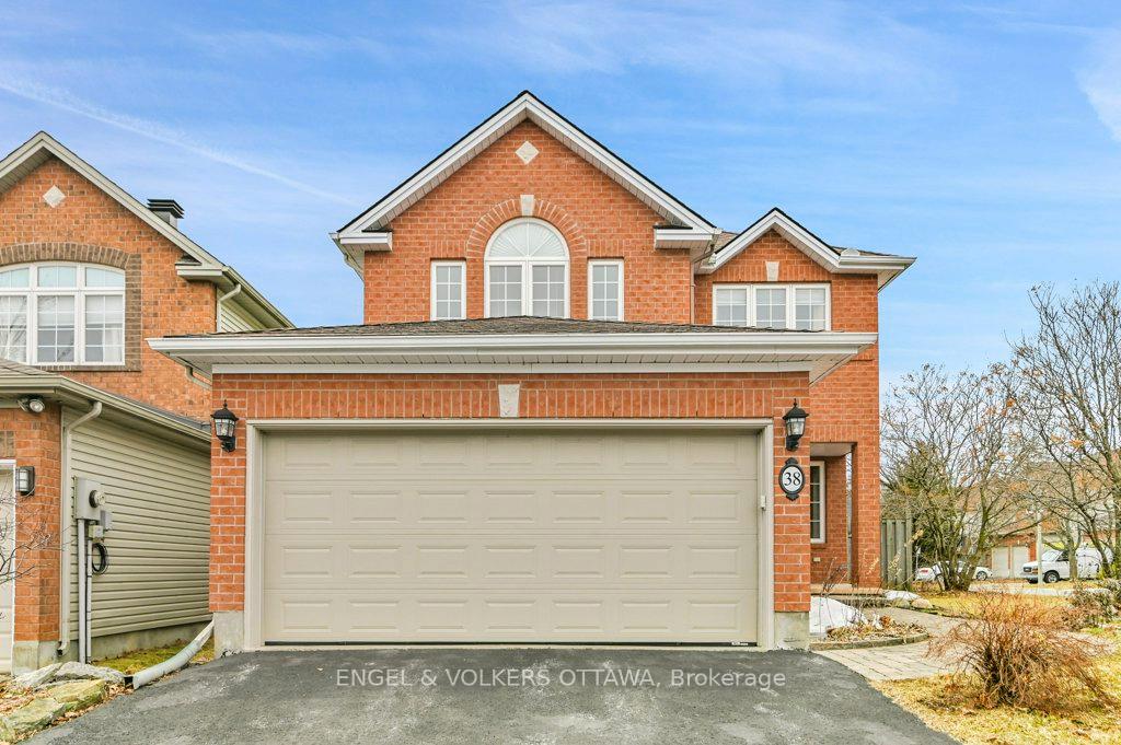 Photo 1 of 38 Whitestone Drive, Ottawa, Central Park — HOMEH