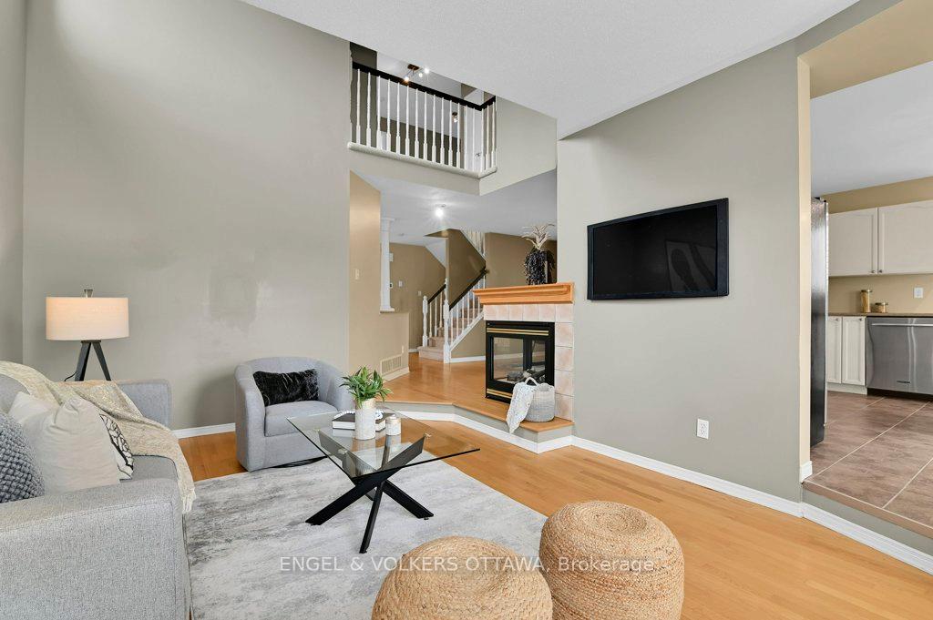 Photo 15 of 38 Whitestone Drive, Ottawa, Central Park — HOMEH