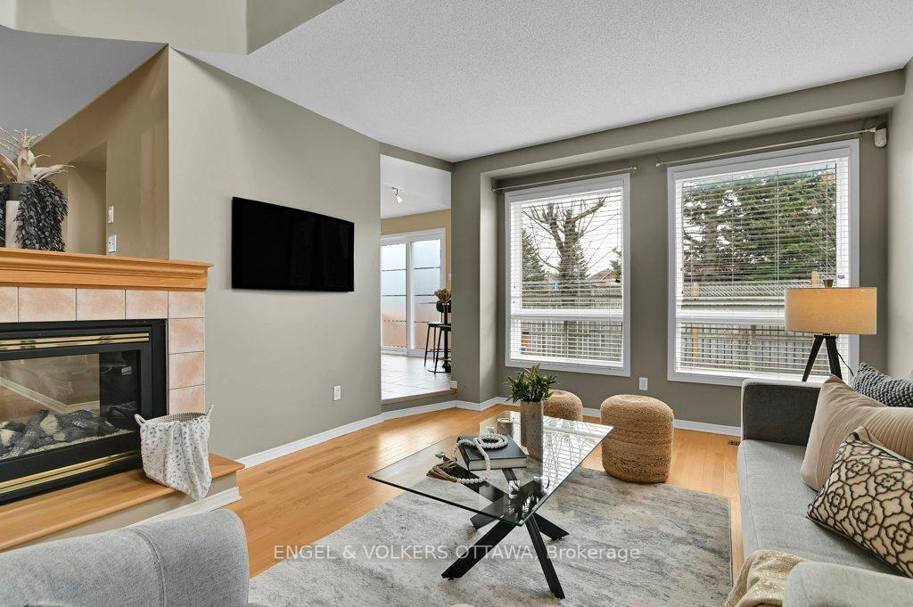 Photo 23 of 38 Whitestone Drive, Ottawa, Central Park — HOMEH