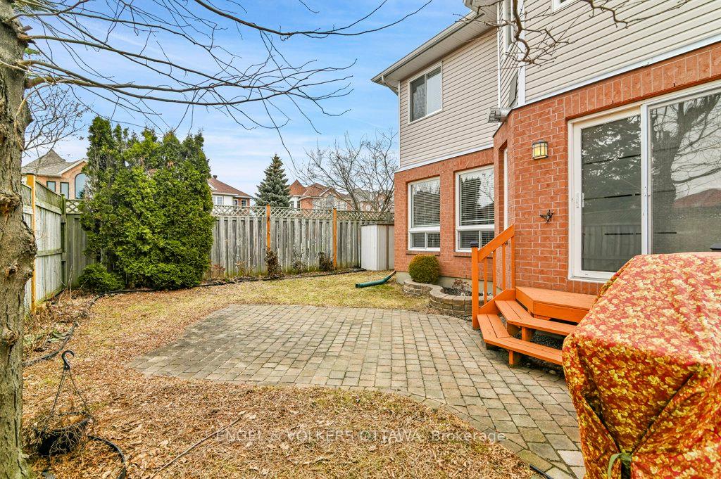 Photo 33 of 38 Whitestone Drive, Ottawa, Central Park — HOMEH
