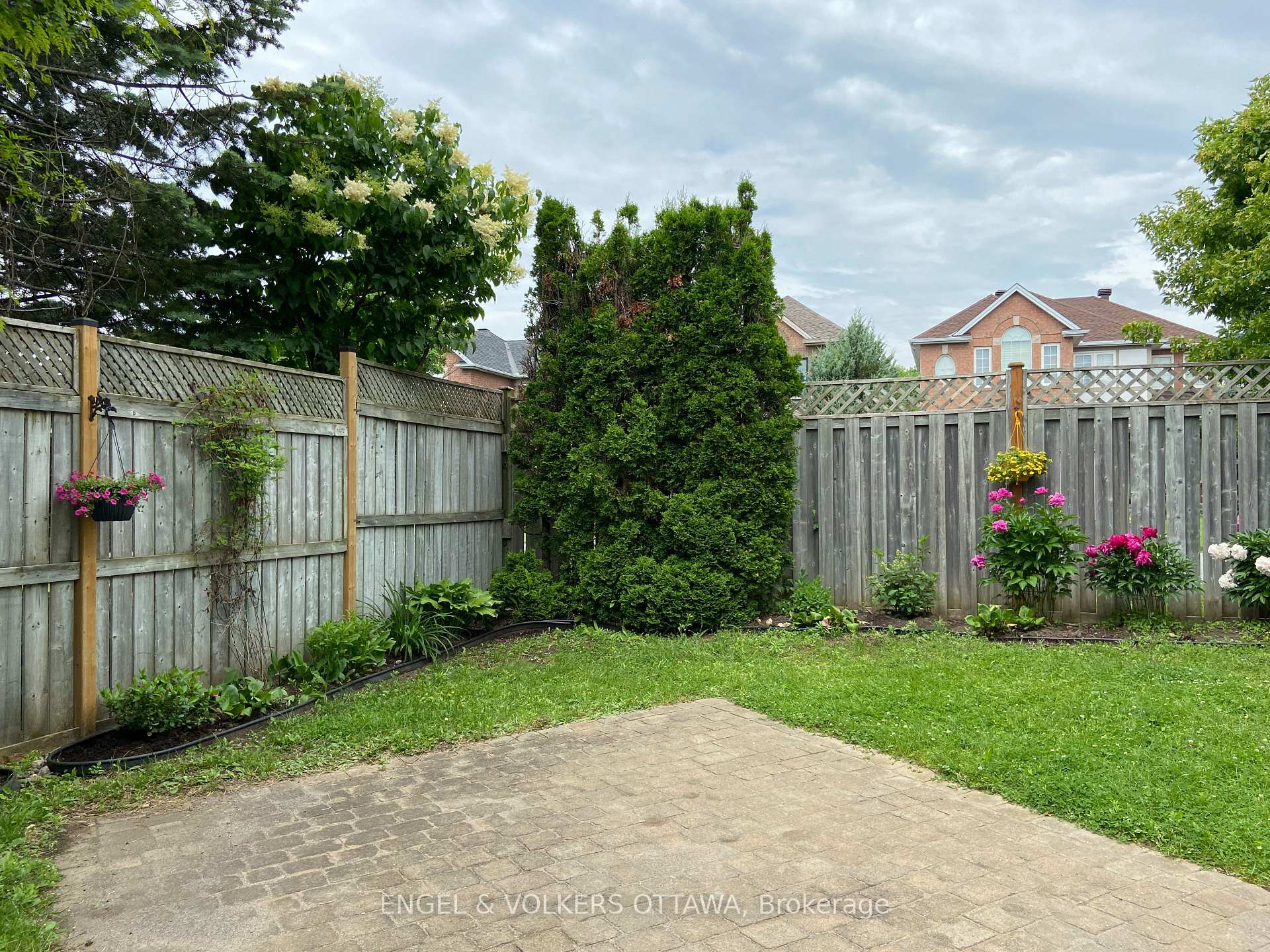 Photo 44 of 38 Whitestone Drive, Ottawa, Central Park — HOMEH