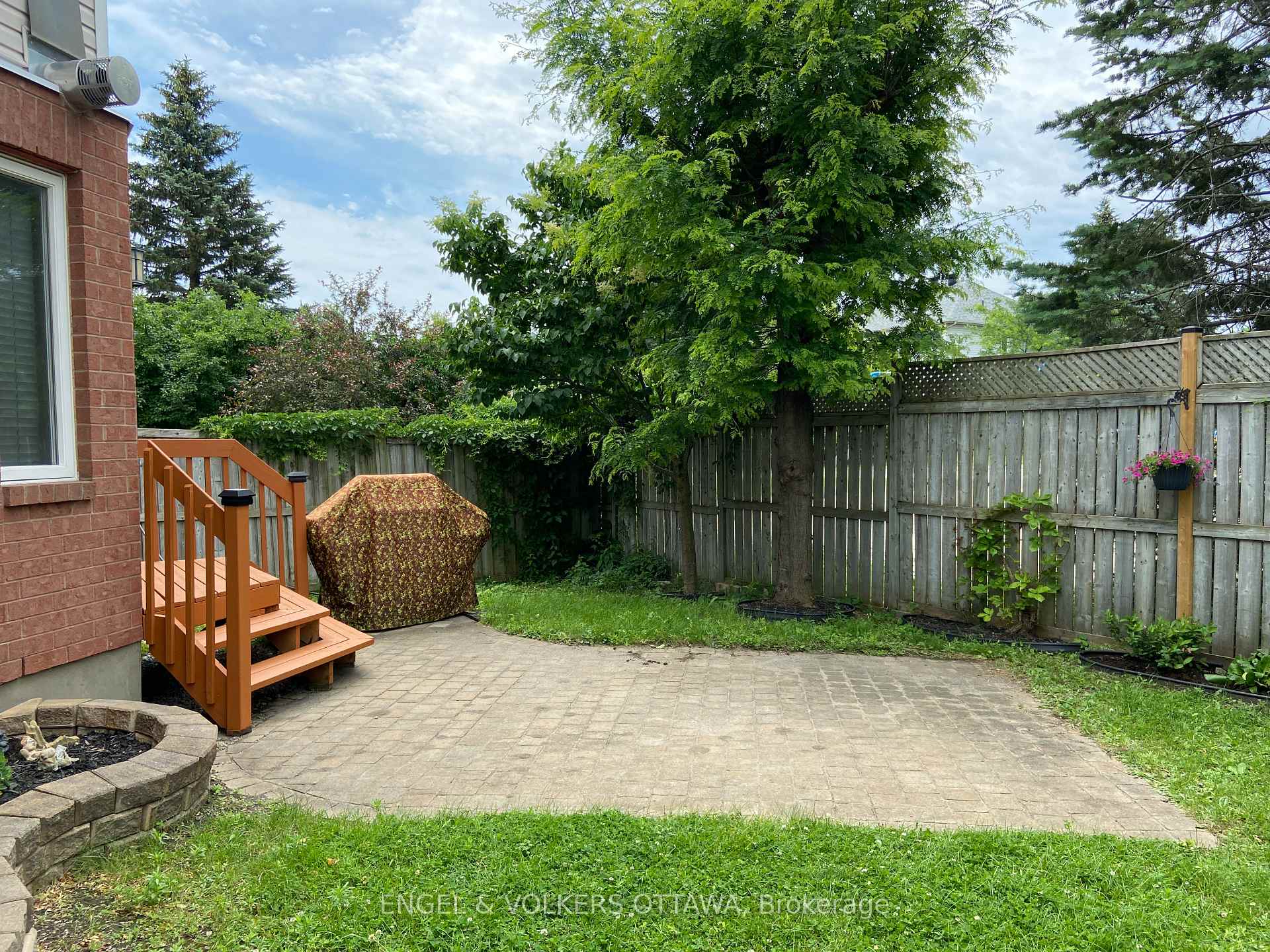 Photo 38 of 38 Whitestone Drive, Ottawa, Central Park — HOMEH