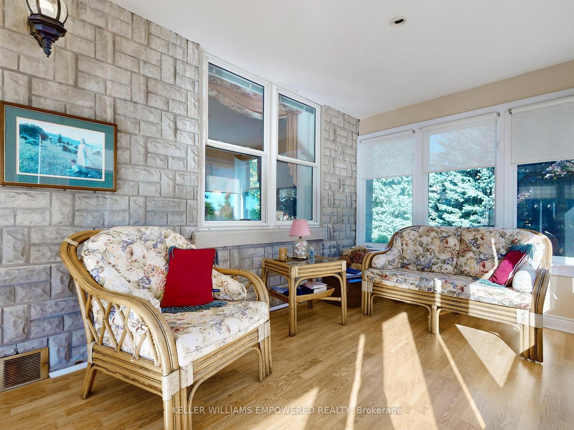 Photo 3 of 1300 Langstaff Road, Vaughan, Patterson — HOMEH